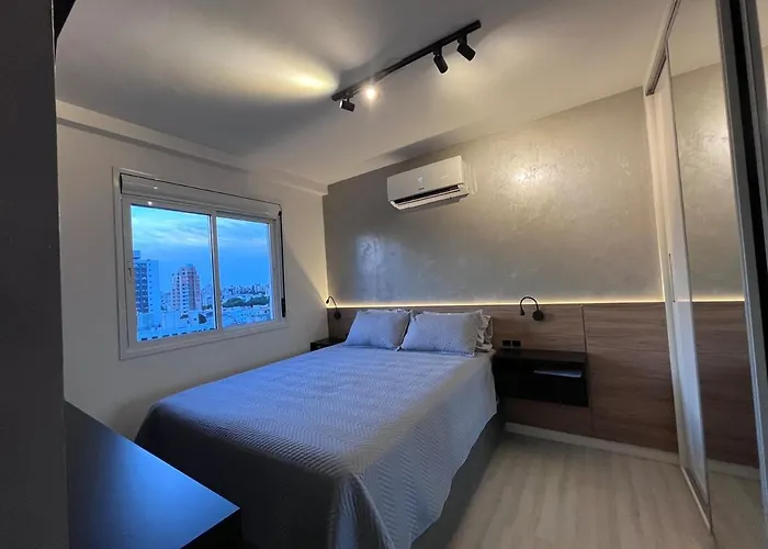 Elegant And Newly Renovated 2D Apartment Porto Alegre